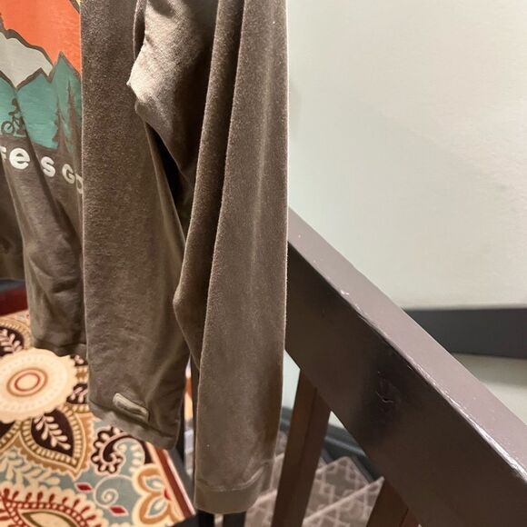 Life is Good Women’s Green  Graphic Mountain Long Sleeve T-Shirt Small #351 - Picture 4 of 6